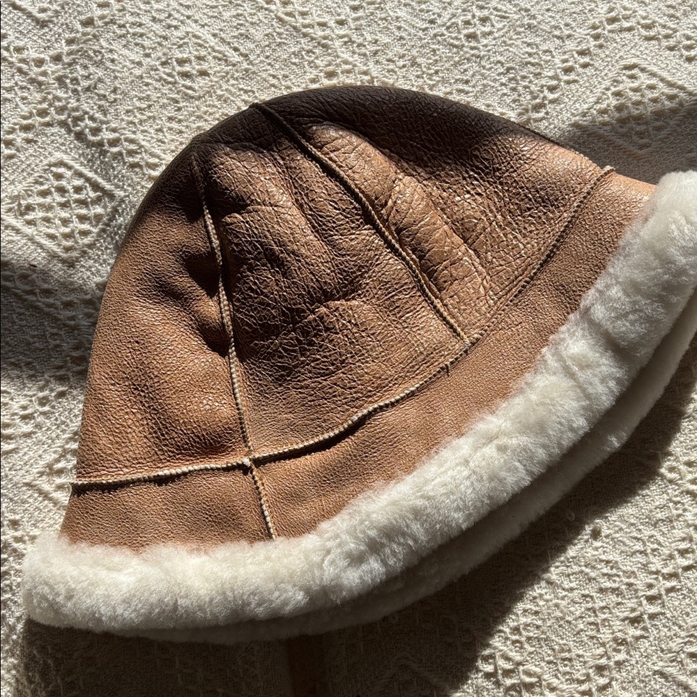 East Perry Santa Fe Sheepskin bucket hat - Picture 3 of 5